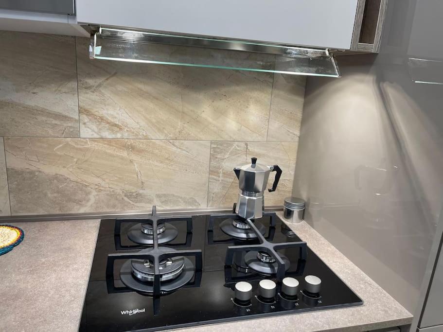 Nel Quartiere Bayres Suite Completamente Rinnovata มิลาน ภายนอก รูปภาพ