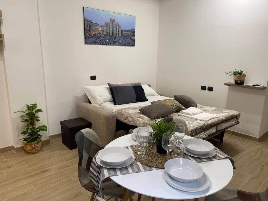 Nel Quartiere Bayres Suite Completamente Rinnovata มิลาน ภายนอก รูปภาพ