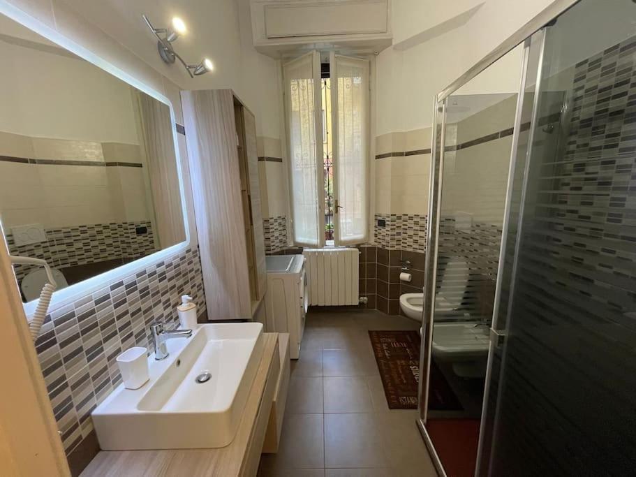 Nel Quartiere Bayres Suite Completamente Rinnovata มิลาน ภายนอก รูปภาพ