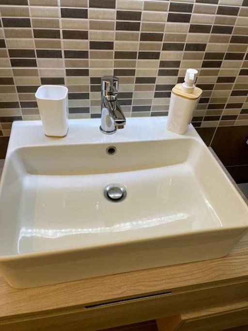 Nel Quartiere Bayres Suite Completamente Rinnovata มิลาน ภายนอก รูปภาพ
