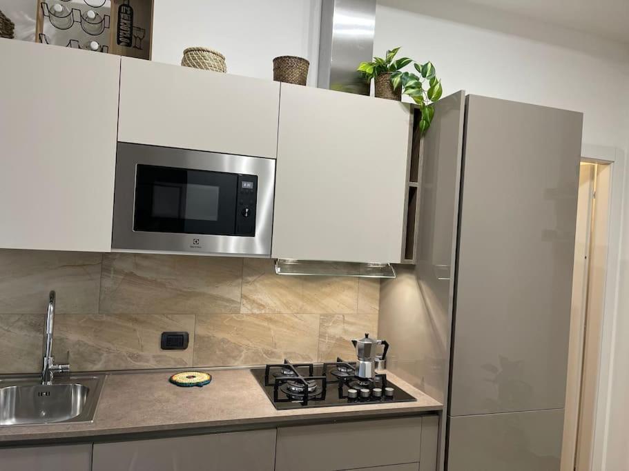 Nel Quartiere Bayres Suite Completamente Rinnovata มิลาน ภายนอก รูปภาพ