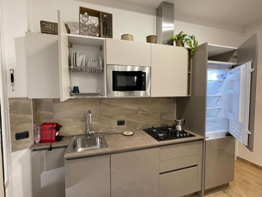 Nel Quartiere Bayres Suite Completamente Rinnovata มิลาน ภายนอก รูปภาพ