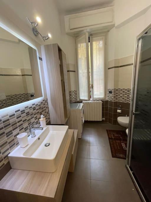 Nel Quartiere Bayres Suite Completamente Rinnovata มิลาน ภายนอก รูปภาพ